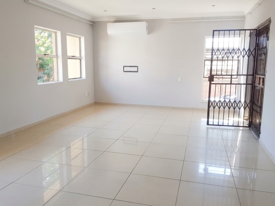 To Let 3 Bedroom Property for Rent in Geelhoutpark North West